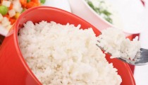Почему опасно употреблять много риса – эксперты