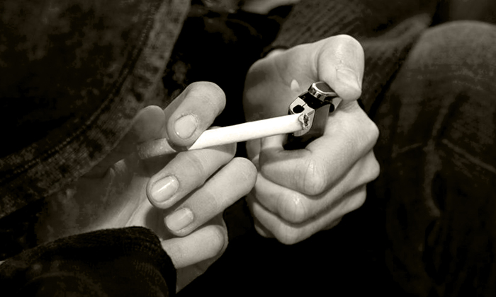 Как заставить человека бросить курить
